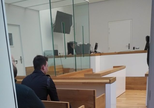 ASM-Cage de verre au tribunal
